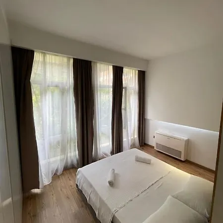 Center Apartament, Pazari Ri