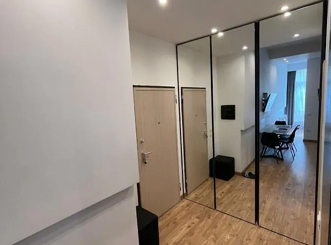 Center Apartament, Pazari Ri