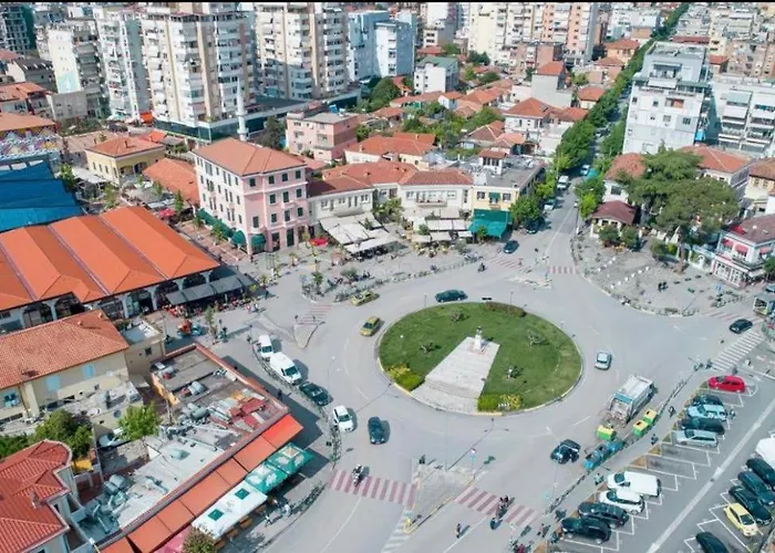 Center Apartament, Pazari Ri